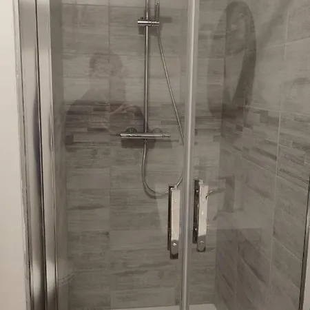 Le Charme D Ognes Apartament