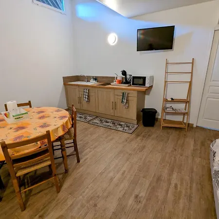 Le Charme D Ognes Apartament *