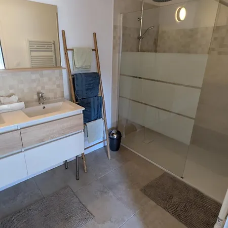 Le Charme D Ognes Apartament