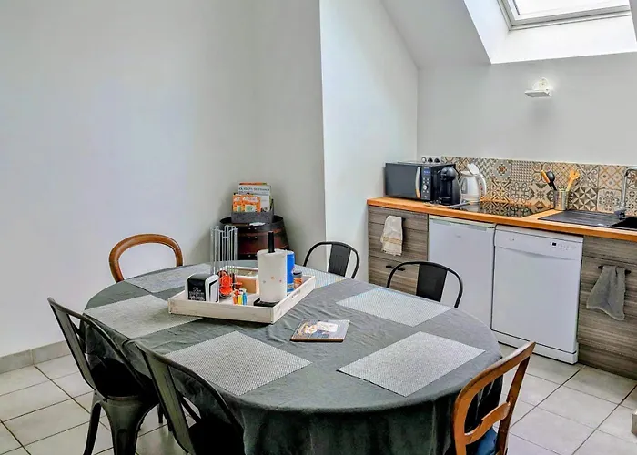 Le Charme D Ognes Apartment